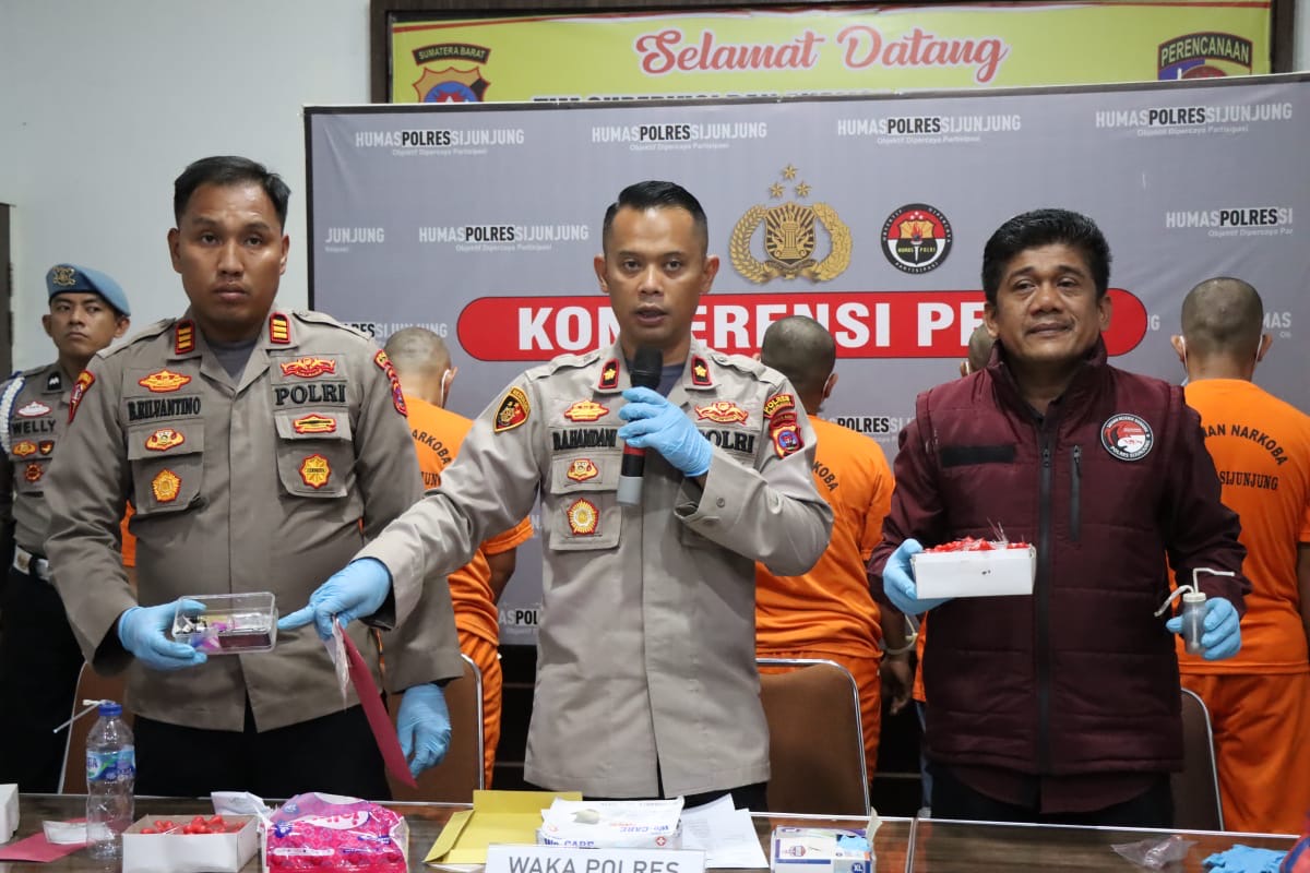 Polres Sijunjung Gelar Konferensi Pers Ungkap Kasus Narkoba 